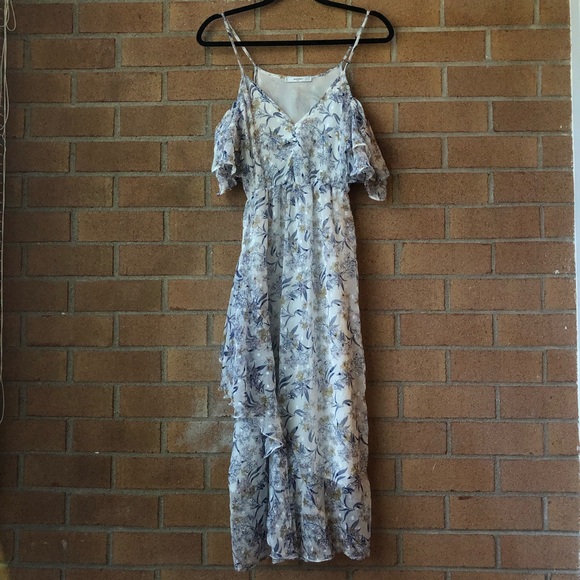 Mango Dresses & Skirts - Mango Maxi Dress w/ Cold Shoulder in Floral Print